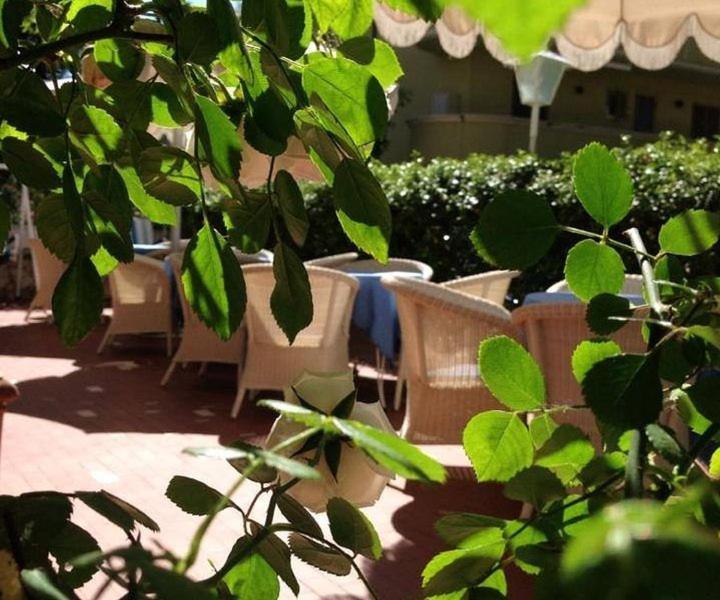 Hotel Solitude Riccione Dış mekan fotoğraf